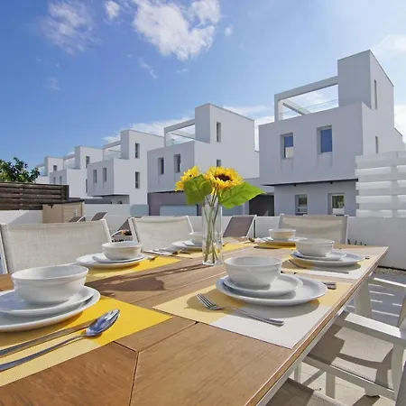 Villa Amarilia - Nissi Area Ayía Nápa